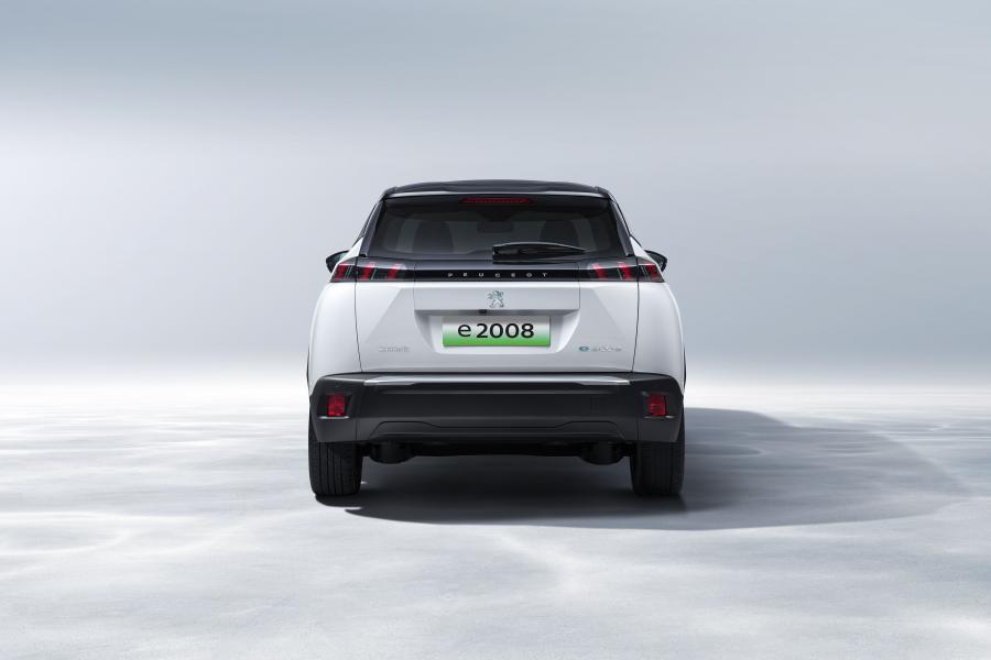  Peugeot e-2008 2020 года  (CN) (фото 3 из 19)